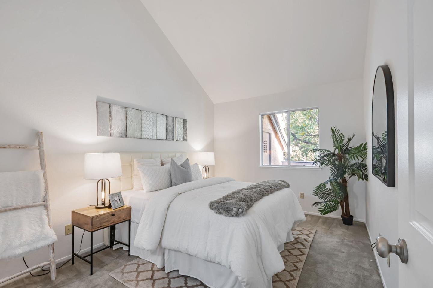 Detail Gallery Image 13 of 36 For 972 Summerplace Dr, San Jose,  CA 95122 - 2 Beds | 2 Baths