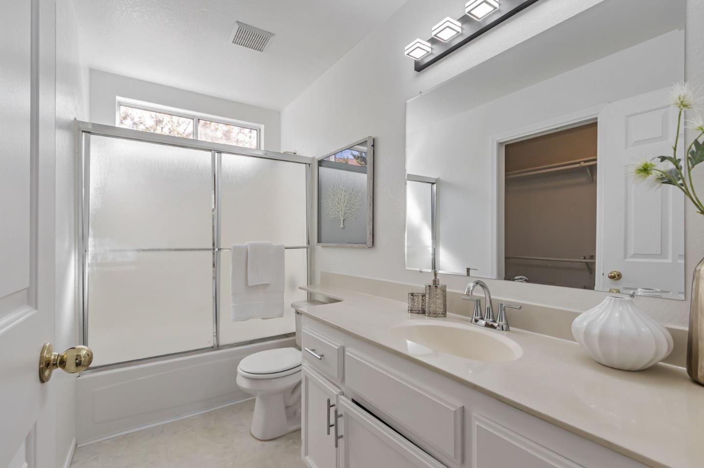 Detail Gallery Image 24 of 36 For 972 Summerplace Dr, San Jose,  CA 95122 - 2 Beds | 2 Baths