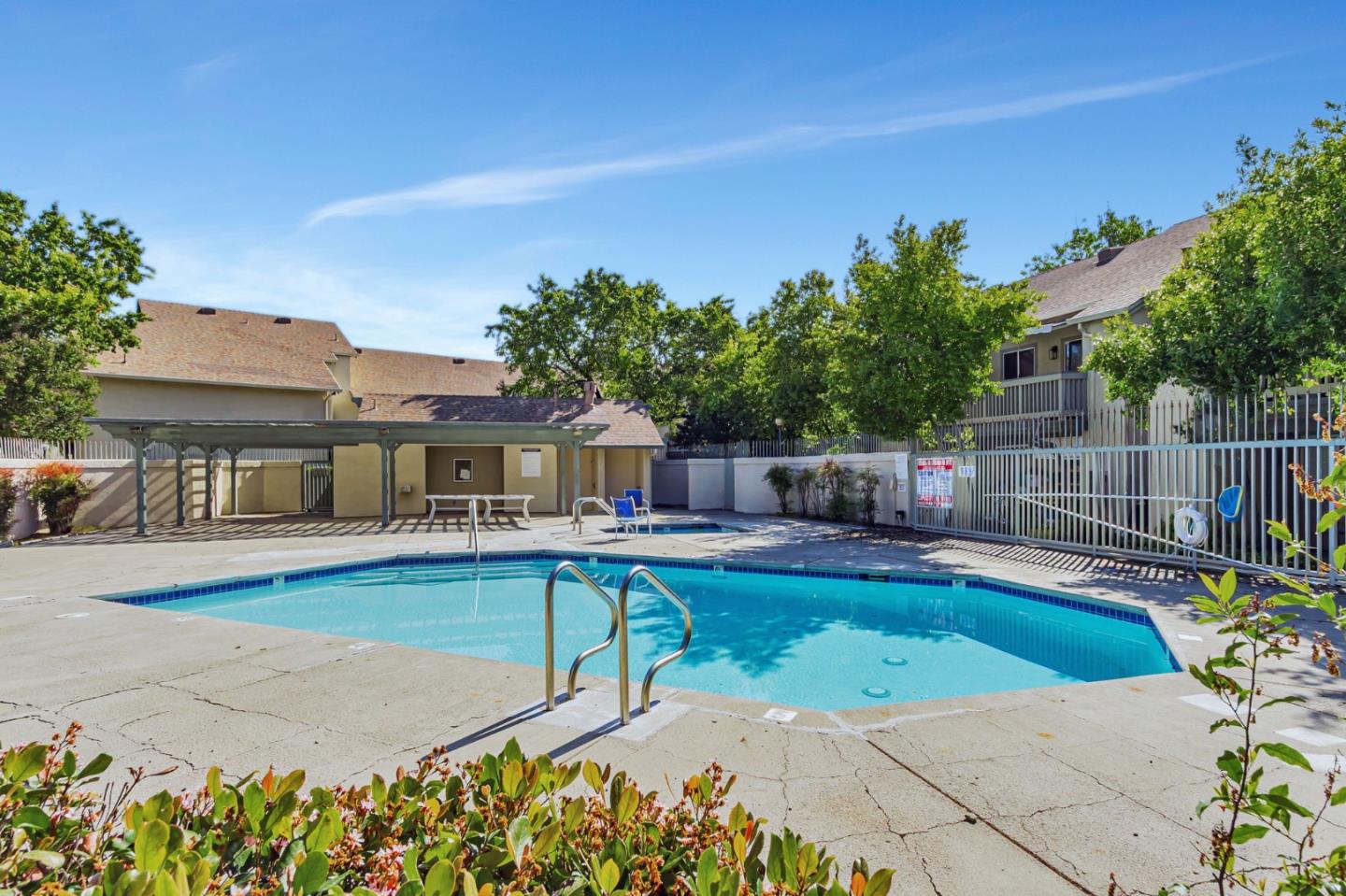 Detail Gallery Image 29 of 36 For 972 Summerplace Dr, San Jose,  CA 95122 - 2 Beds | 2 Baths