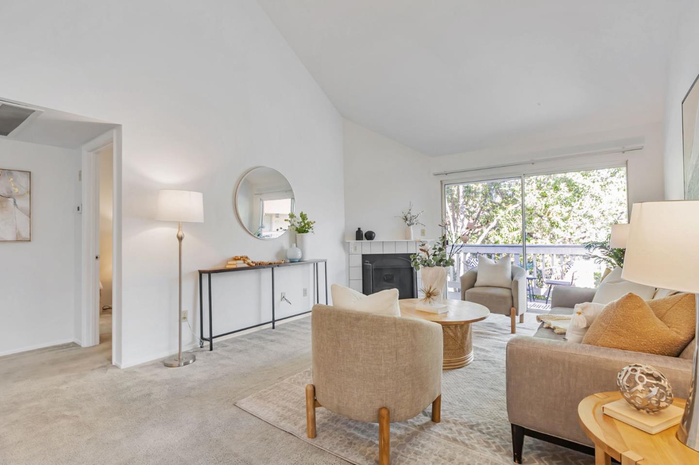 Detail Gallery Image 5 of 36 For 972 Summerplace Dr, San Jose,  CA 95122 - 2 Beds | 2 Baths