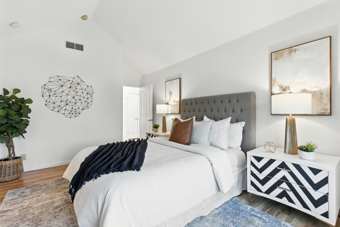 Detail Gallery Image 14 of 26 For 113 E Rincon Ave, Campbell,  CA 95008 - 3 Beds | 2/1 Baths