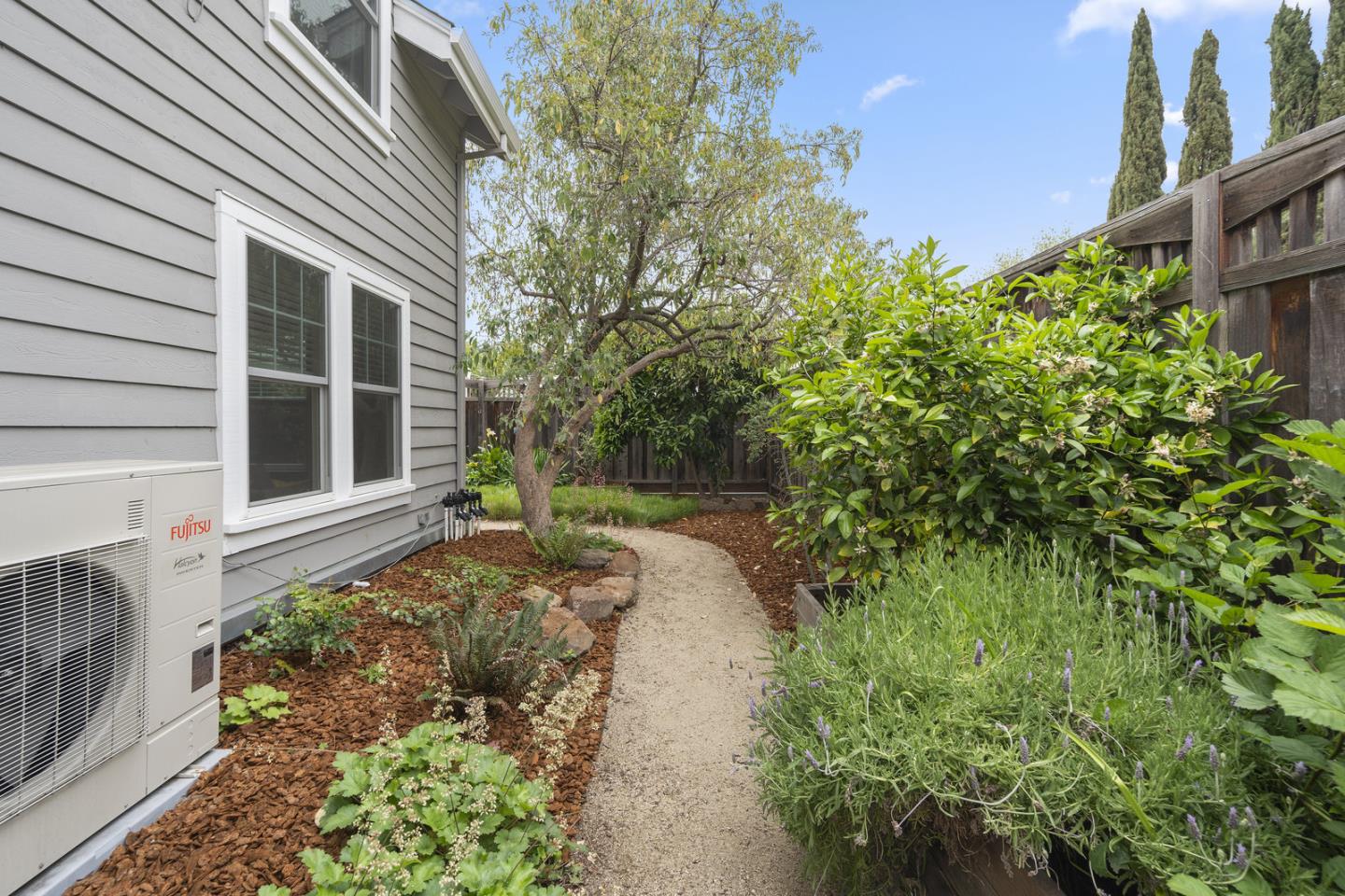 Detail Gallery Image 25 of 26 For 113 E Rincon Ave, Campbell,  CA 95008 - 3 Beds | 2/1 Baths