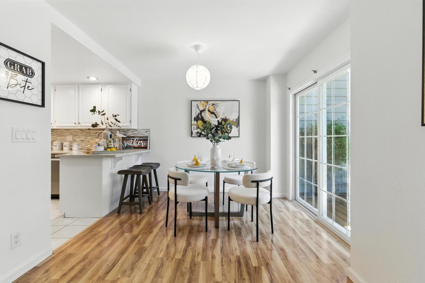 Detail Gallery Image 8 of 26 For 113 E Rincon Ave, Campbell,  CA 95008 - 3 Beds | 2/1 Baths