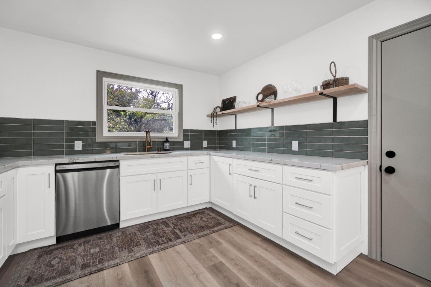 Detail Gallery Image 11 of 30 For 1000 Travis Blvd, Fairfield,  CA 94533 - 3 Beds | 2 Baths