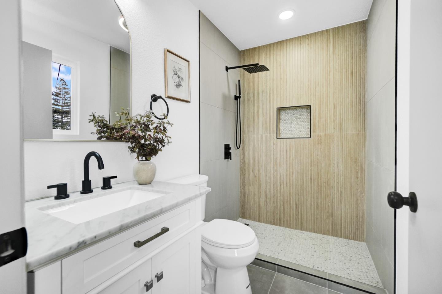 Detail Gallery Image 18 of 30 For 1000 Travis Blvd, Fairfield,  CA 94533 - 3 Beds | 2 Baths
