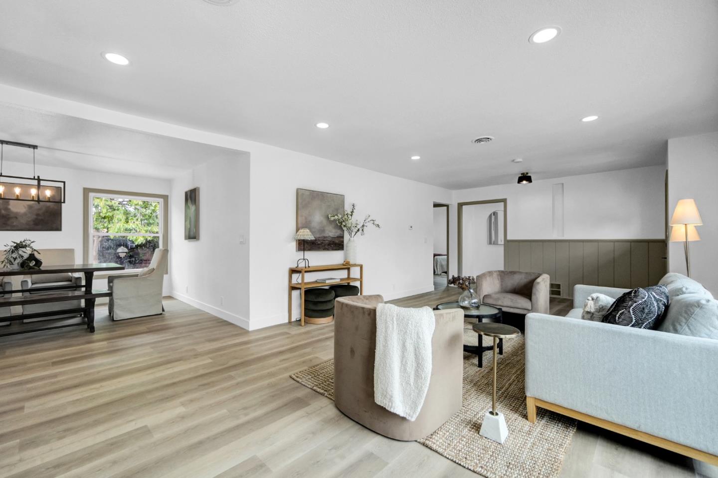 Detail Gallery Image 5 of 30 For 1000 Travis Blvd, Fairfield,  CA 94533 - 3 Beds | 2 Baths