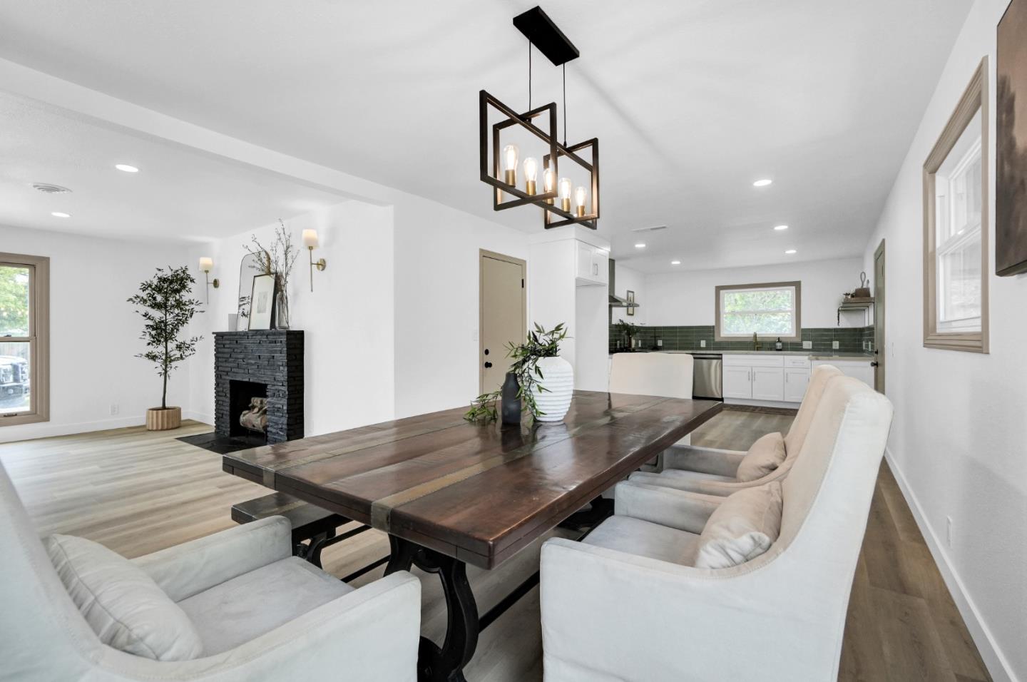 Detail Gallery Image 8 of 30 For 1000 Travis Blvd, Fairfield,  CA 94533 - 3 Beds | 2 Baths