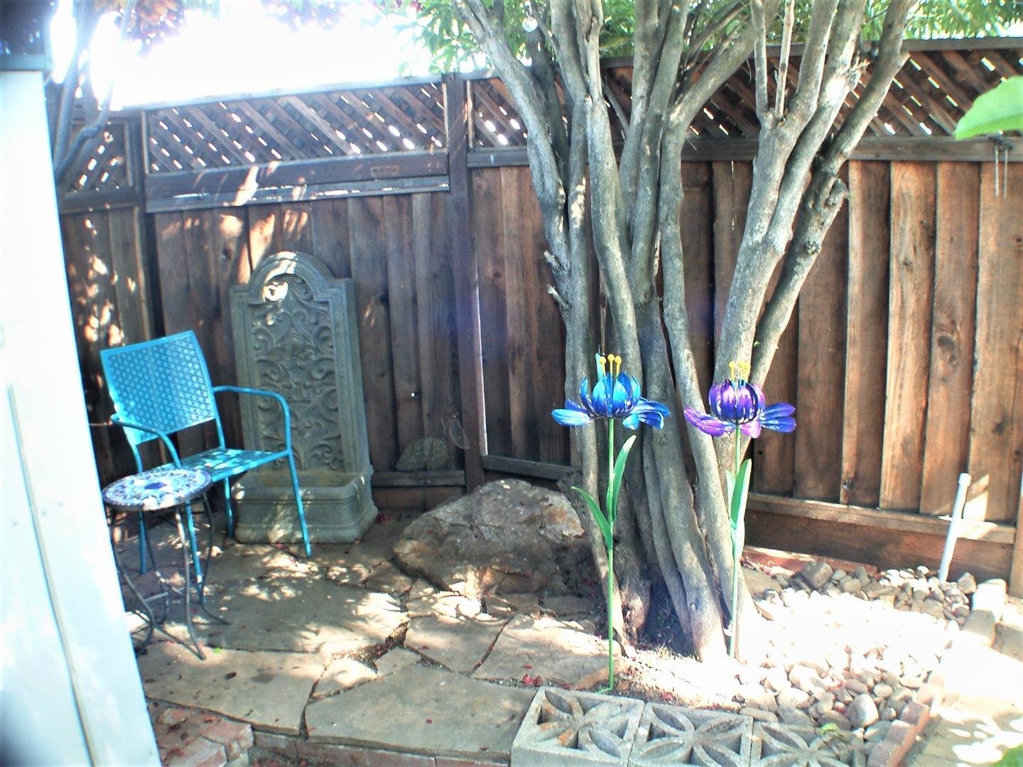 Detail Gallery Image 19 of 28 For 14685 Oka Rd #2,  Los Gatos,  CA 95032 - 2 Beds | 2 Baths