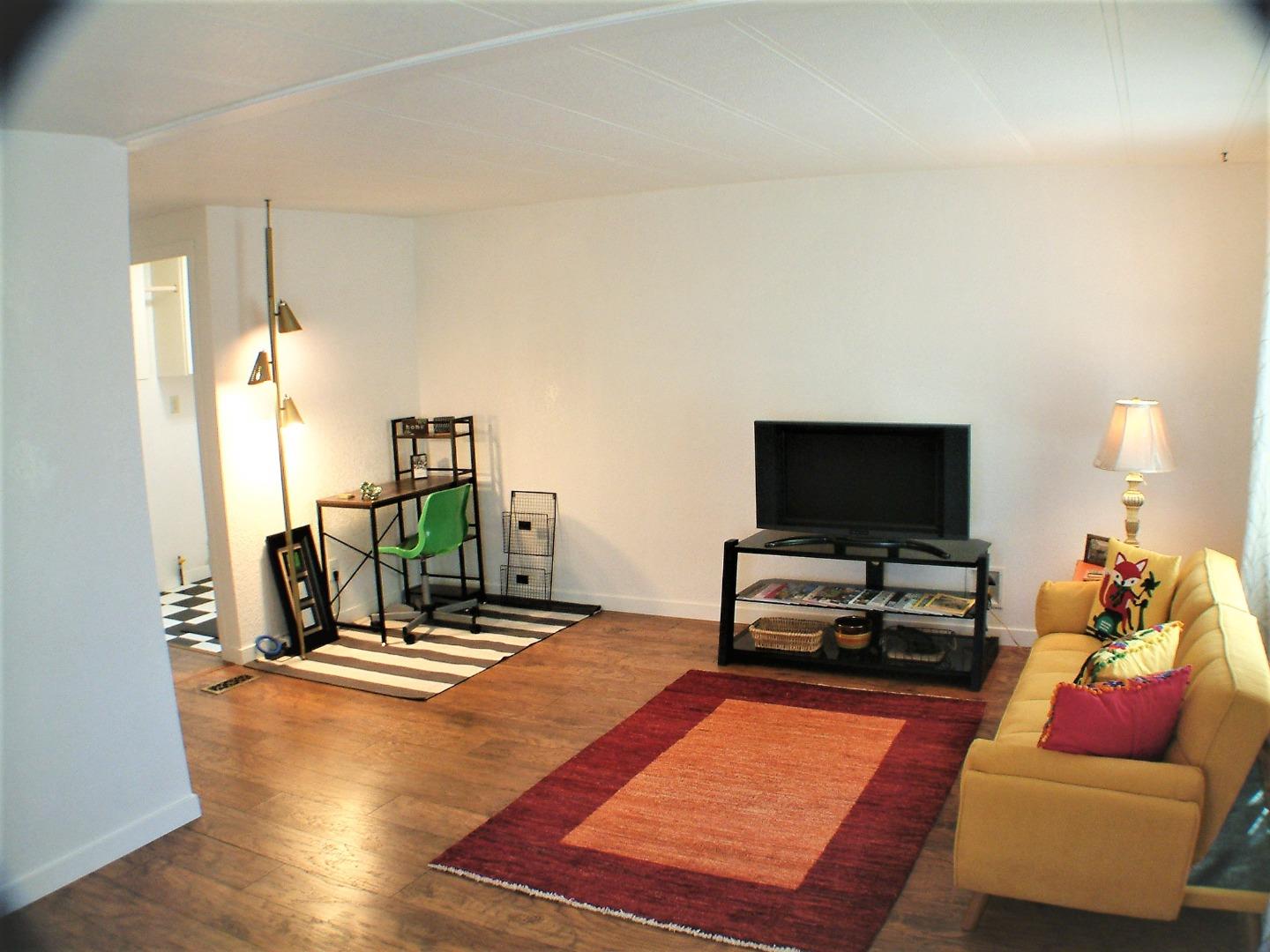 Detail Gallery Image 2 of 28 For 14685 Oka Rd #2,  Los Gatos,  CA 95032 - 2 Beds | 2 Baths