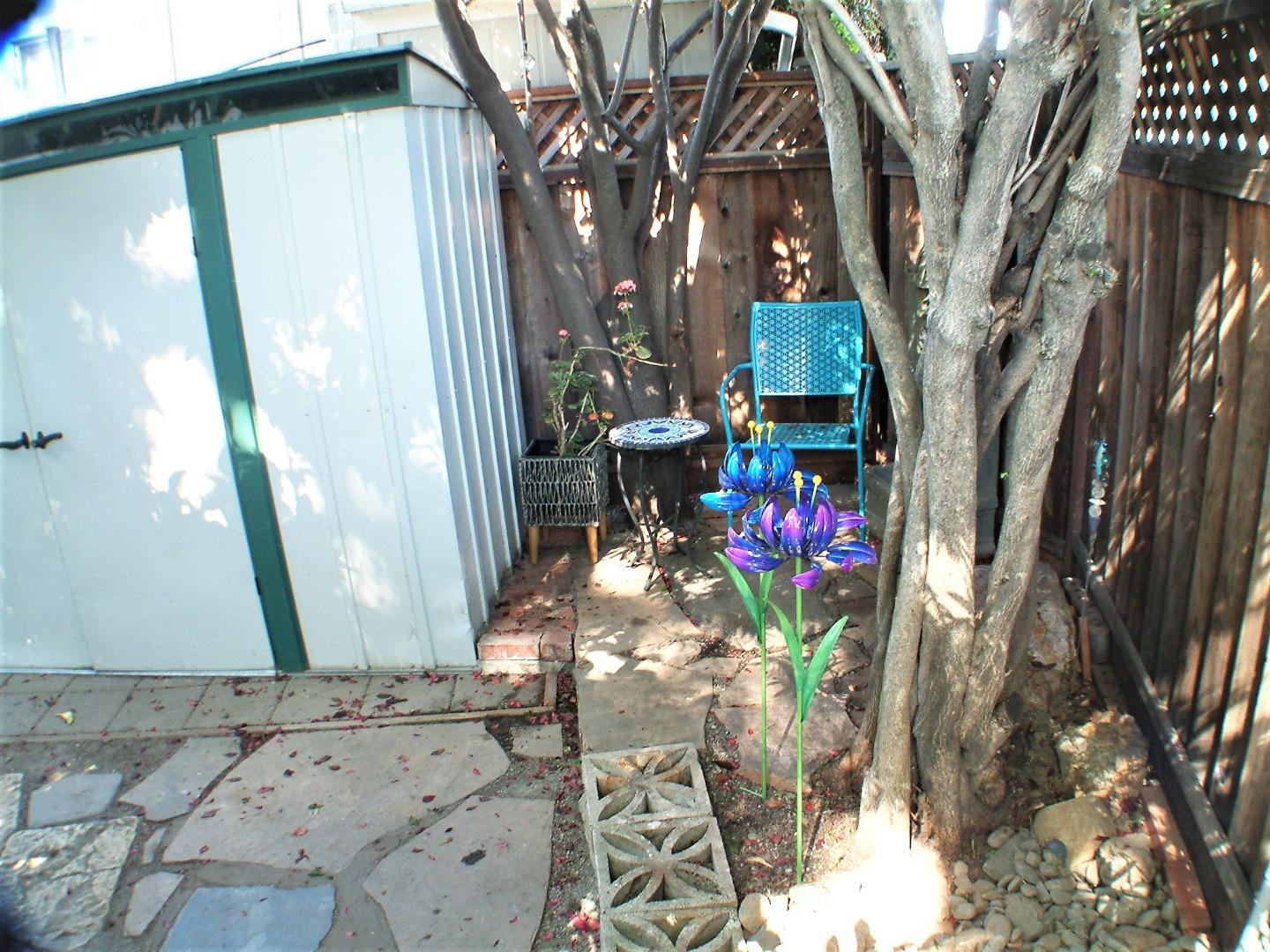 Detail Gallery Image 20 of 28 For 14685 Oka Rd #2,  Los Gatos,  CA 95032 - 2 Beds | 2 Baths