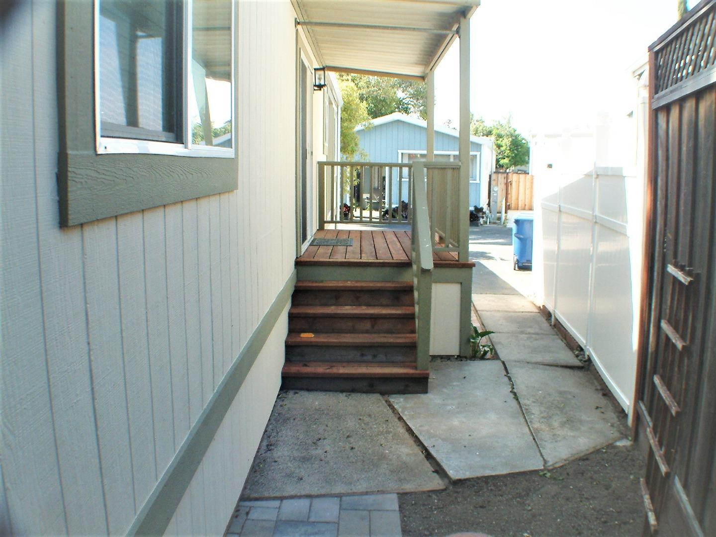 Detail Gallery Image 26 of 28 For 14685 Oka Rd #2,  Los Gatos,  CA 95032 - 2 Beds | 2 Baths