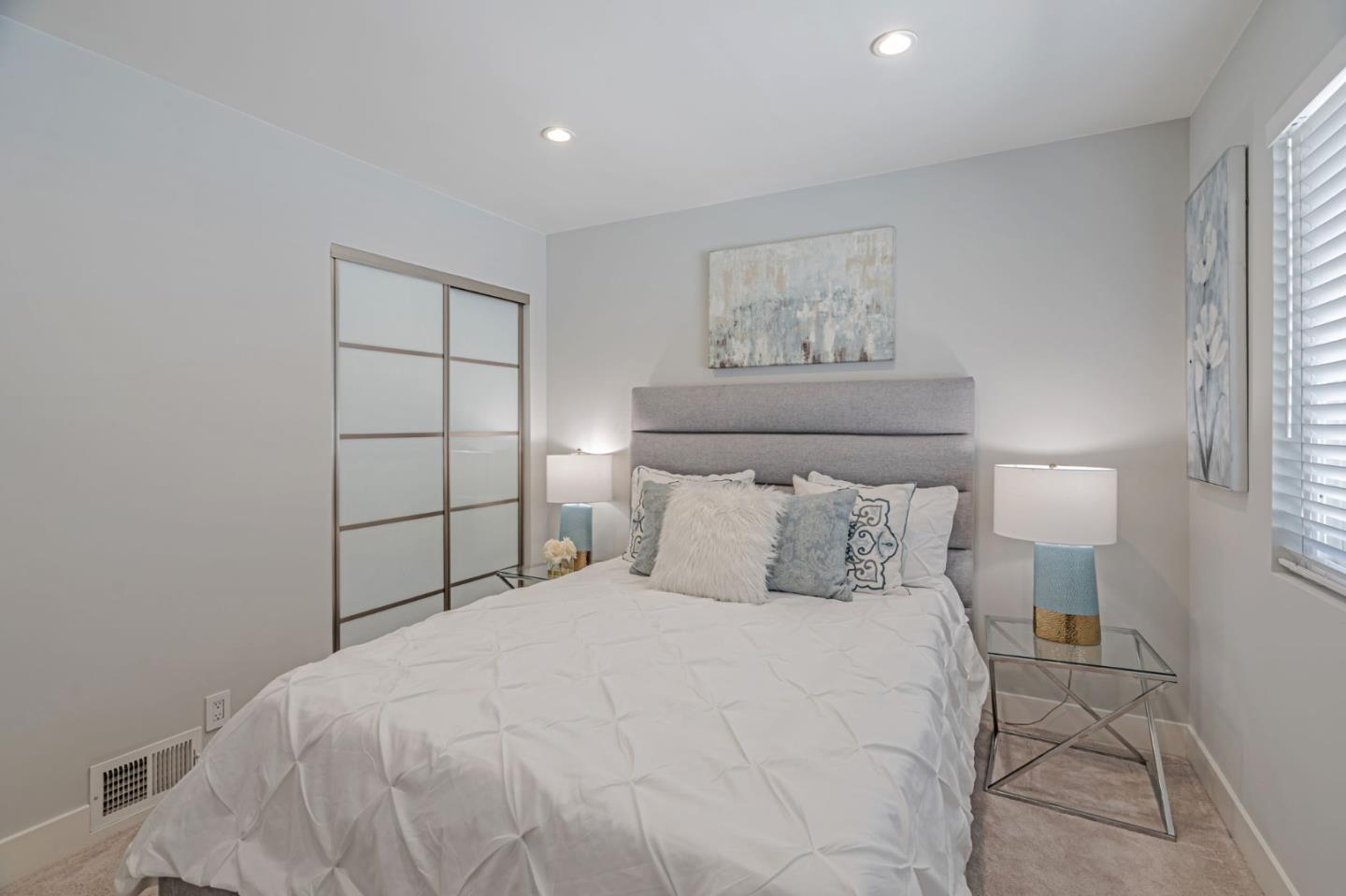 Detail Gallery Image 22 of 31 For 1368 Branham Ln #2,  San Jose,  CA 95118 - 2 Beds | 1 Baths
