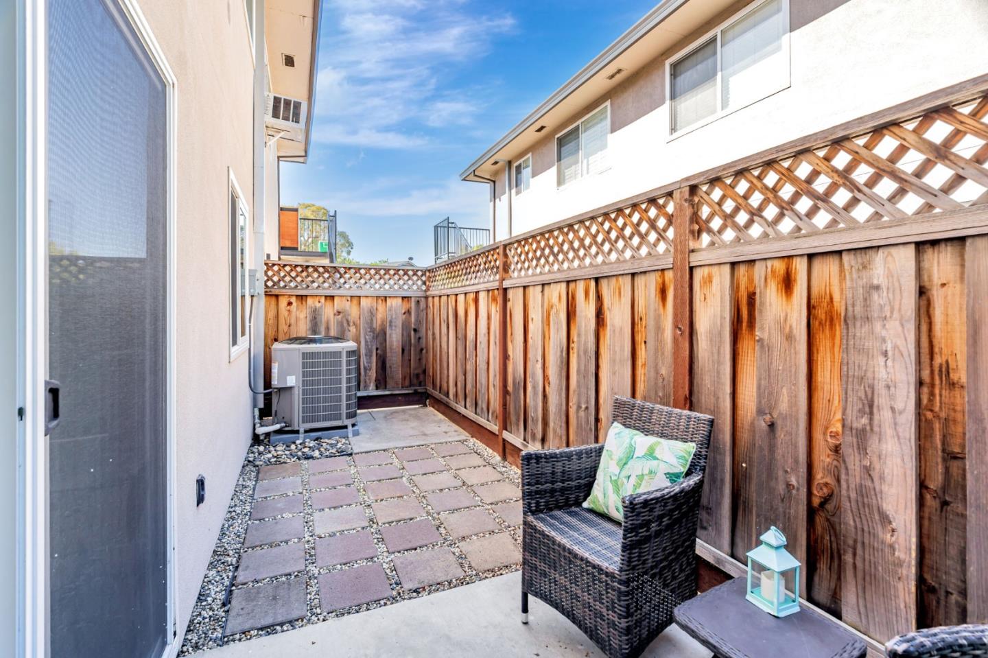 Detail Gallery Image 26 of 31 For 1368 Branham Ln #2,  San Jose,  CA 95118 - 2 Beds | 1 Baths