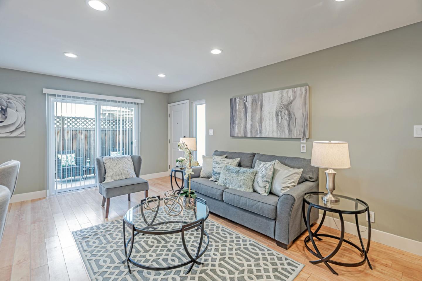 Detail Gallery Image 7 of 31 For 1368 Branham Ln #2,  San Jose,  CA 95118 - 2 Beds | 1 Baths