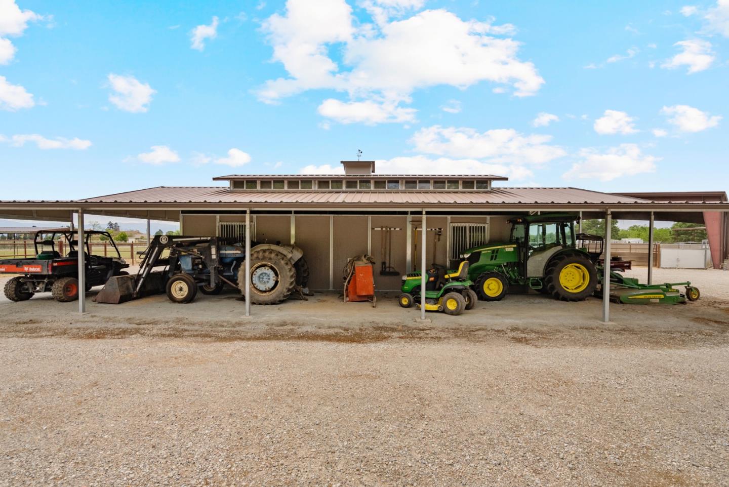 Detail Gallery Image 21 of 67 For 804 Comstock Rd, Hollister,  CA 95023 - 4 Beds | 2 Baths