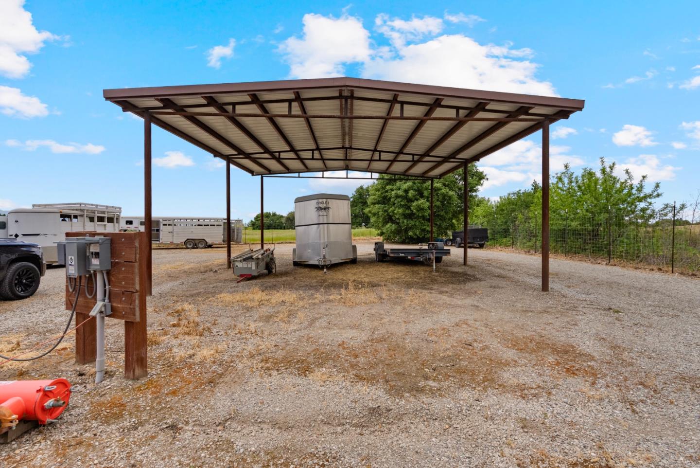 Detail Gallery Image 30 of 67 For 804 Comstock Rd, Hollister,  CA 95023 - 4 Beds | 2 Baths