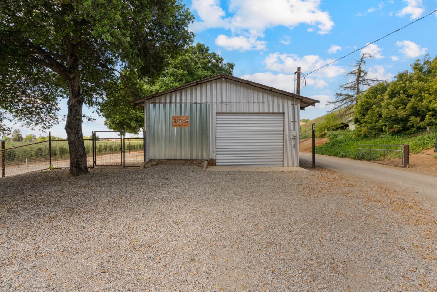 Detail Gallery Image 37 of 67 For 804 Comstock Rd, Hollister,  CA 95023 - 4 Beds | 2 Baths