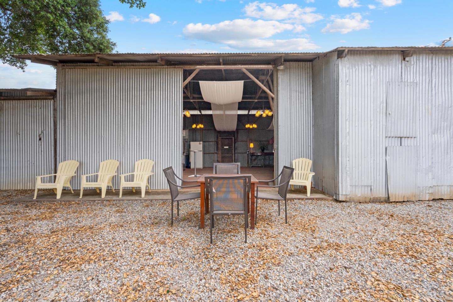 Detail Gallery Image 49 of 67 For 804 Comstock Rd, Hollister,  CA 95023 - 4 Beds | 2 Baths