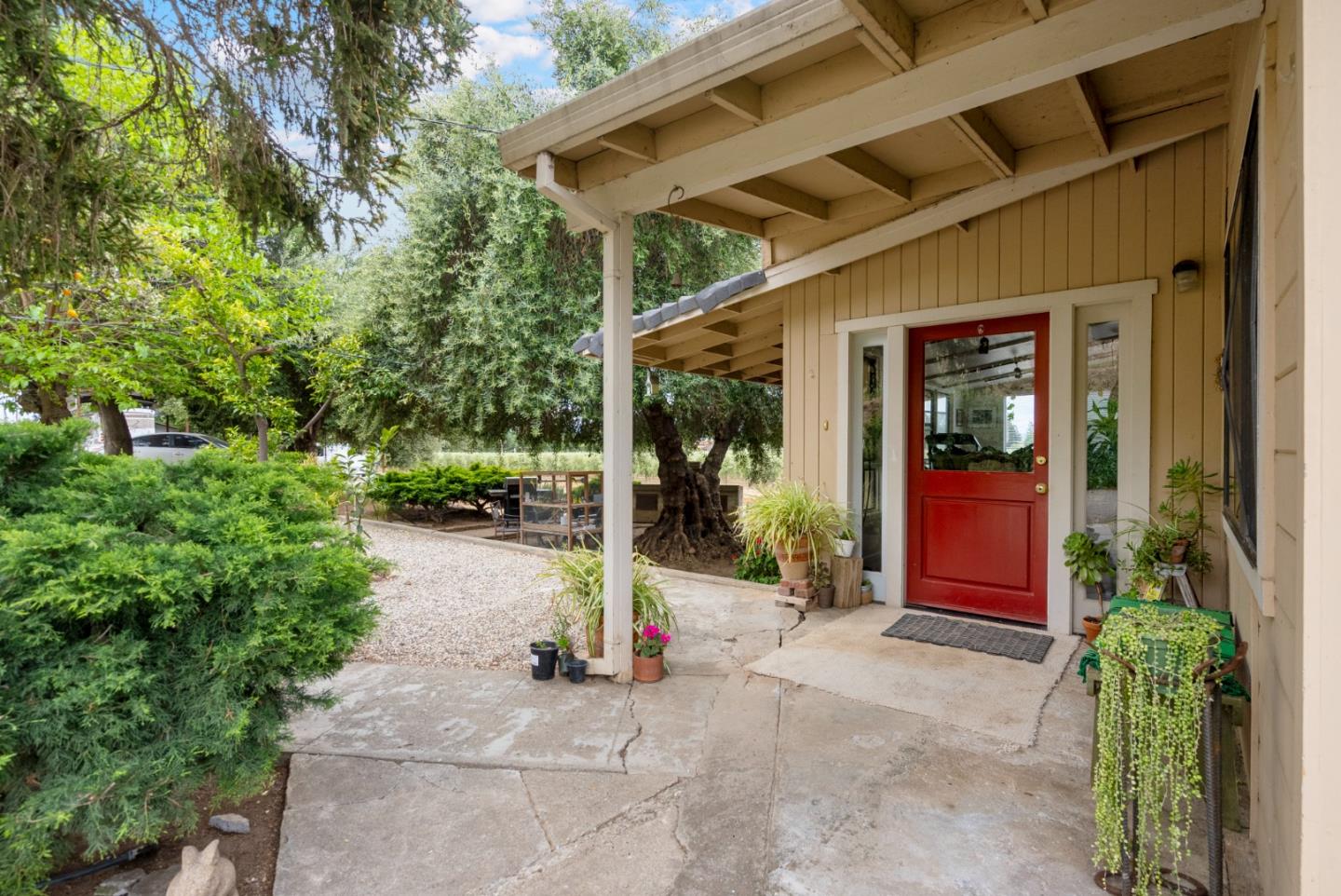 Detail Gallery Image 50 of 67 For 804 Comstock Rd, Hollister,  CA 95023 - 4 Beds | 2 Baths