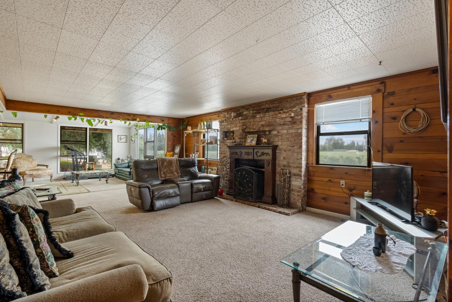 Detail Gallery Image 54 of 67 For 804 Comstock Rd, Hollister,  CA 95023 - 4 Beds | 2 Baths