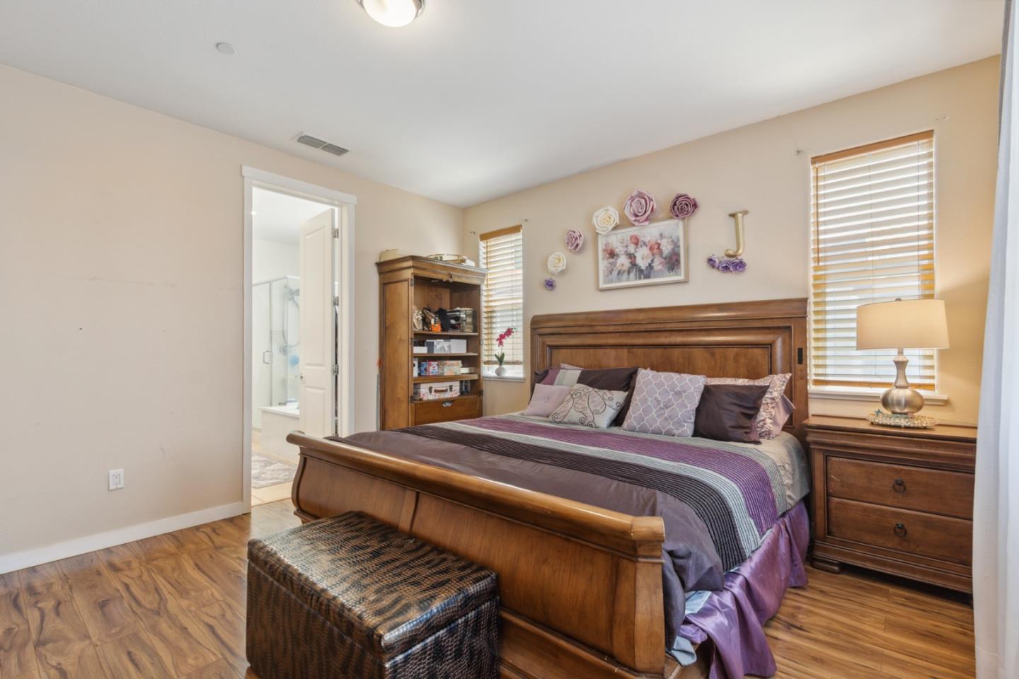 Detail Gallery Image 23 of 50 For 410 Thistle Ct, Hollister,  CA 95023 - 4 Beds | 3 Baths