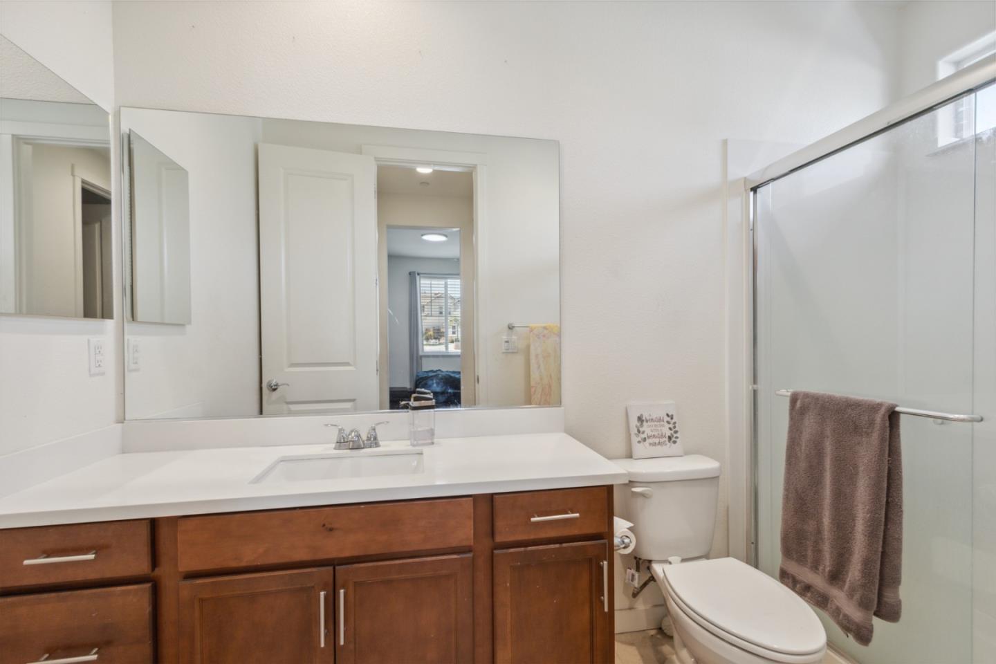 Detail Gallery Image 29 of 50 For 410 Thistle Ct, Hollister,  CA 95023 - 4 Beds | 3 Baths