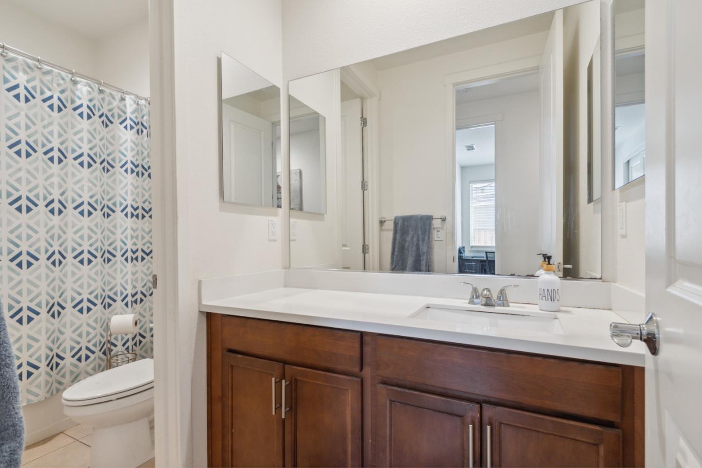 Detail Gallery Image 32 of 50 For 410 Thistle Ct, Hollister,  CA 95023 - 4 Beds | 3 Baths