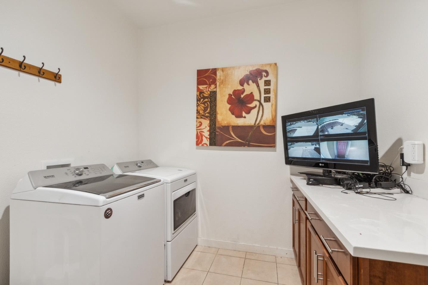 Detail Gallery Image 37 of 50 For 410 Thistle Ct, Hollister,  CA 95023 - 4 Beds | 3 Baths