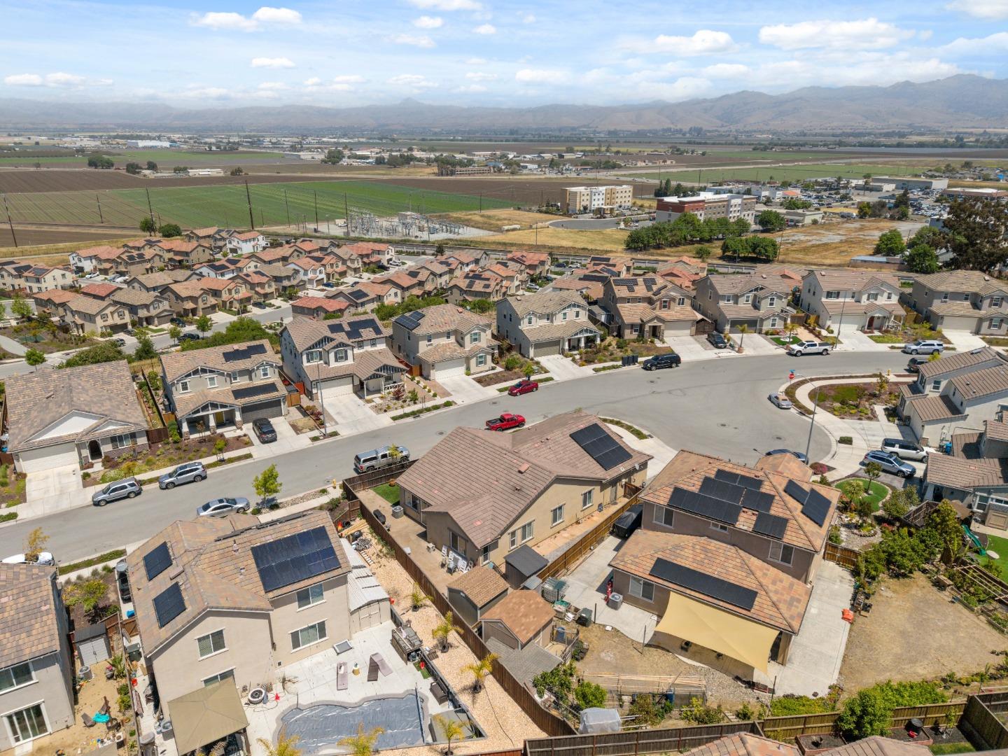 Detail Gallery Image 46 of 50 For 410 Thistle Ct, Hollister,  CA 95023 - 4 Beds | 3 Baths