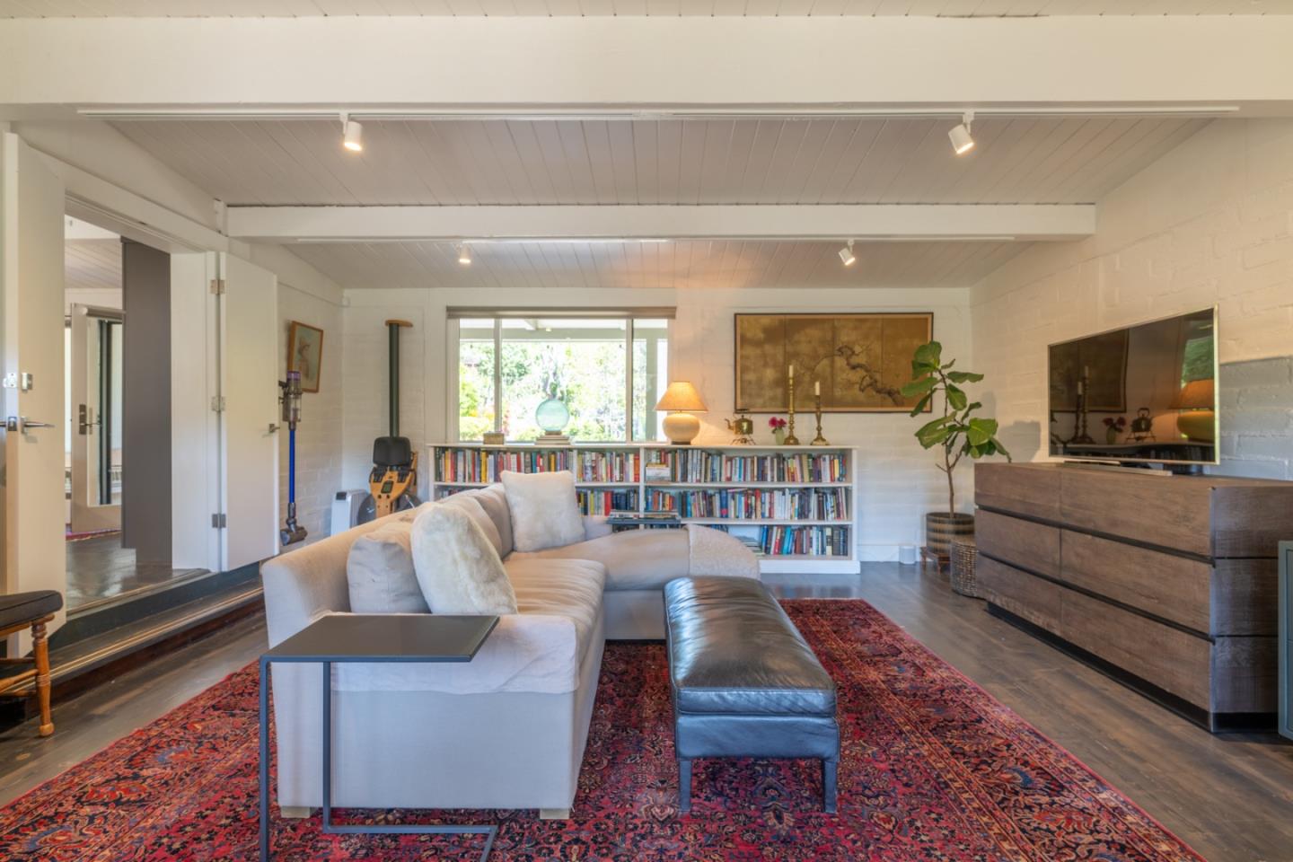 Detail Gallery Image 13 of 55 For 41 Lilac Ln, Carmel Valley,  CA 93924 - 3 Beds | 2/1 Baths