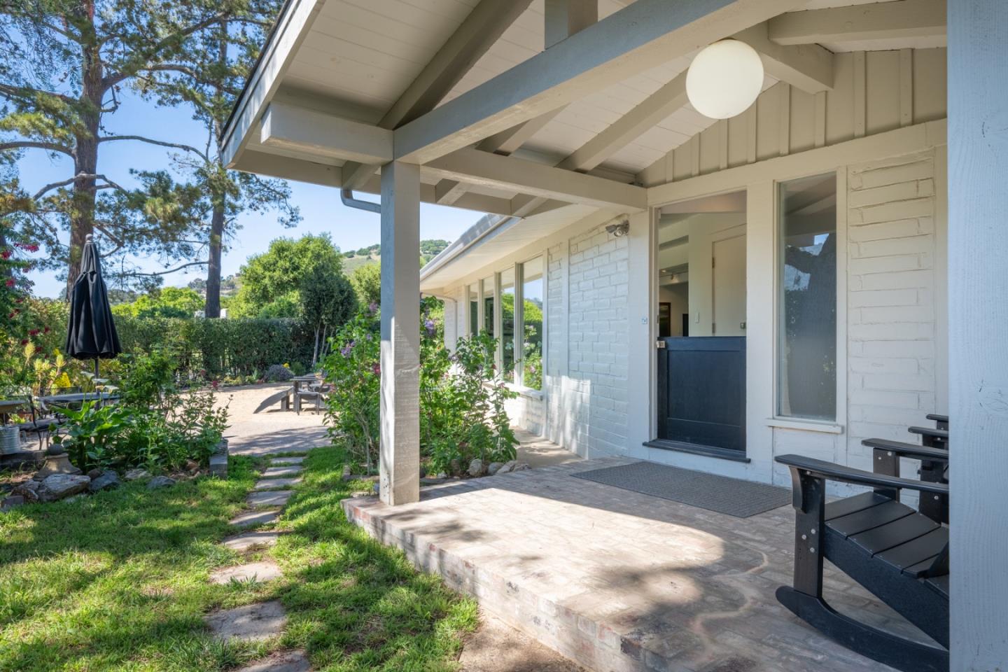 Detail Gallery Image 3 of 55 For 41 Lilac Ln, Carmel Valley,  CA 93924 - 3 Beds | 2/1 Baths