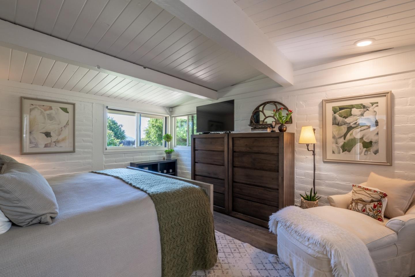 Detail Gallery Image 33 of 55 For 41 Lilac Ln, Carmel Valley,  CA 93924 - 3 Beds | 2/1 Baths