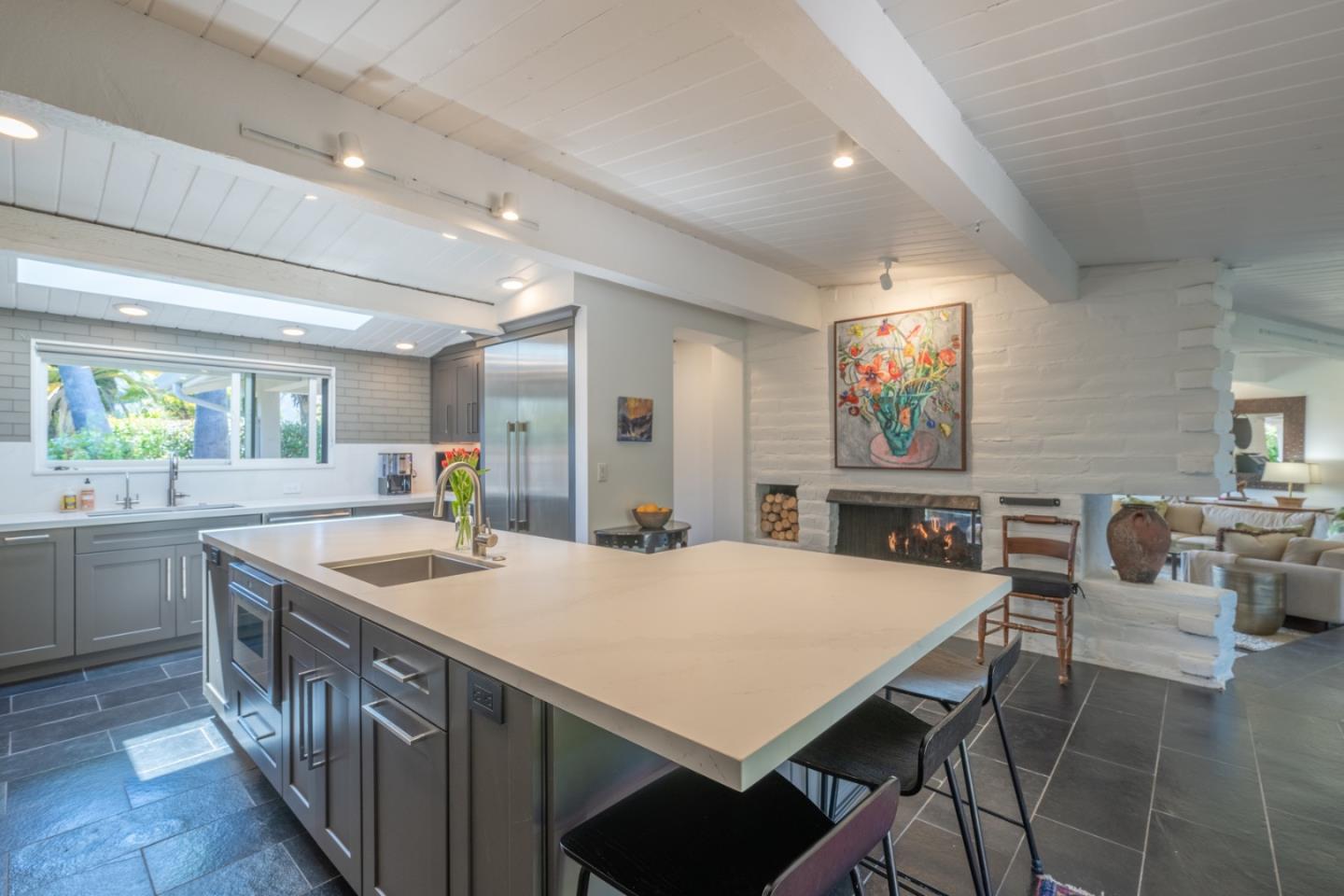 Detail Gallery Image 7 of 55 For 41 Lilac Ln, Carmel Valley,  CA 93924 - 3 Beds | 2/1 Baths