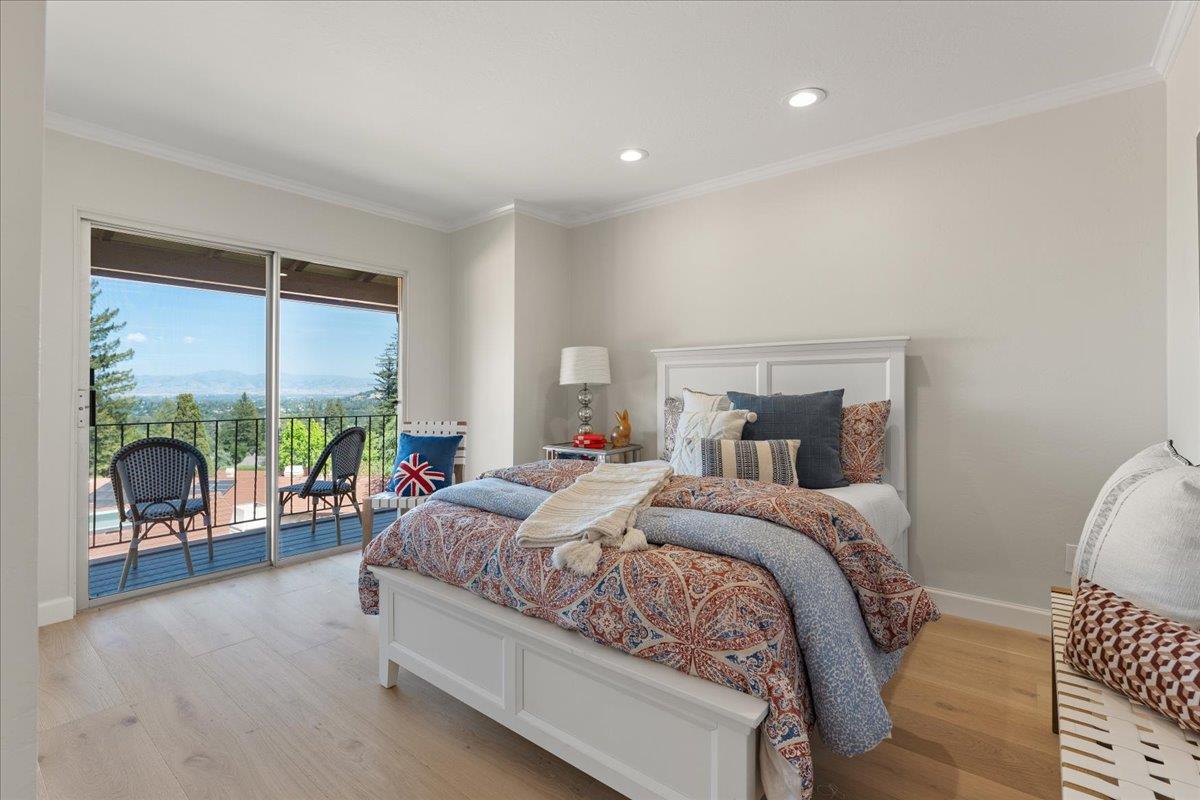 Detail Gallery Image 12 of 41 For 18400 Overlook Rd #63,  Los Gatos,  CA 95030 - 3 Beds | 2 Baths