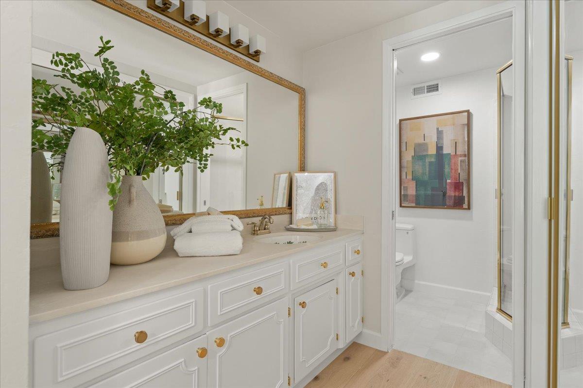 Detail Gallery Image 14 of 41 For 18400 Overlook Rd #63,  Los Gatos,  CA 95030 - 3 Beds | 2 Baths