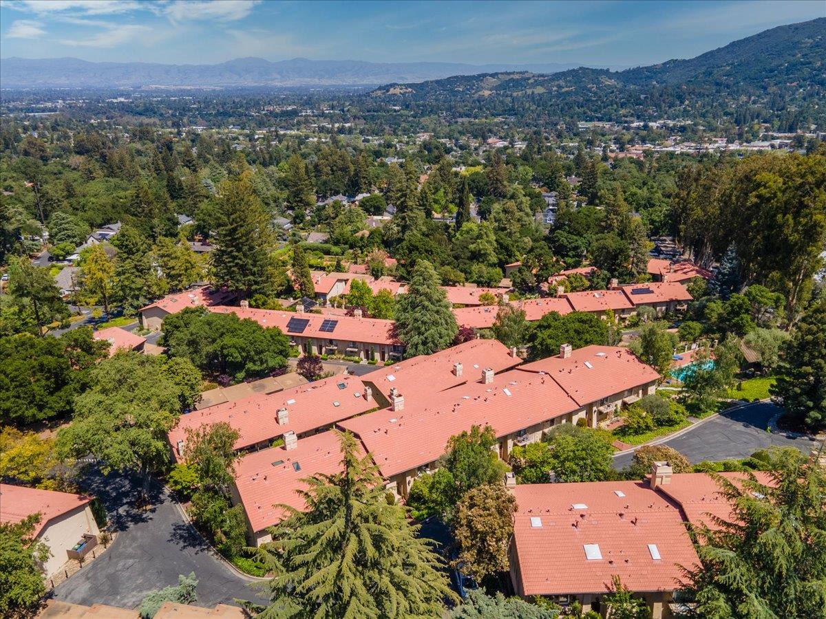Detail Gallery Image 2 of 41 For 18400 Overlook Rd #63,  Los Gatos,  CA 95030 - 3 Beds | 2 Baths