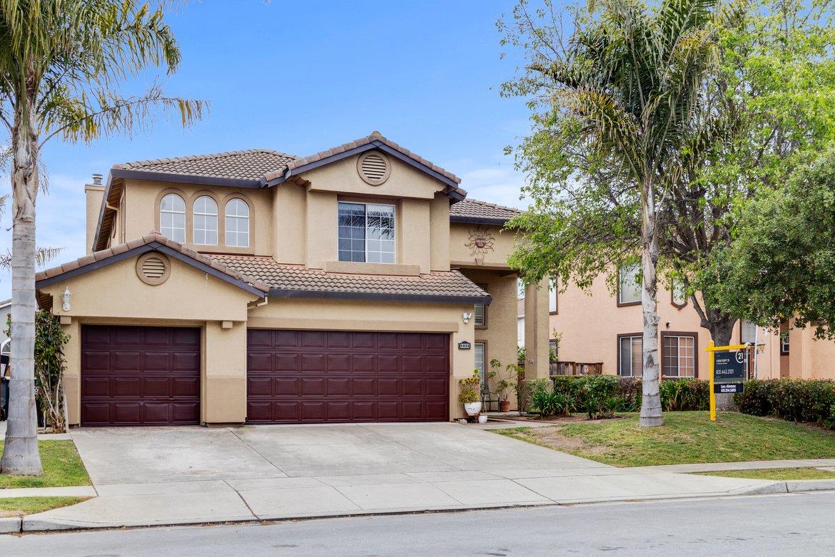 Detail Gallery Image 2 of 40 For 1033 Lewis St, Salinas,  CA 93906 - 5 Beds | 3 Baths