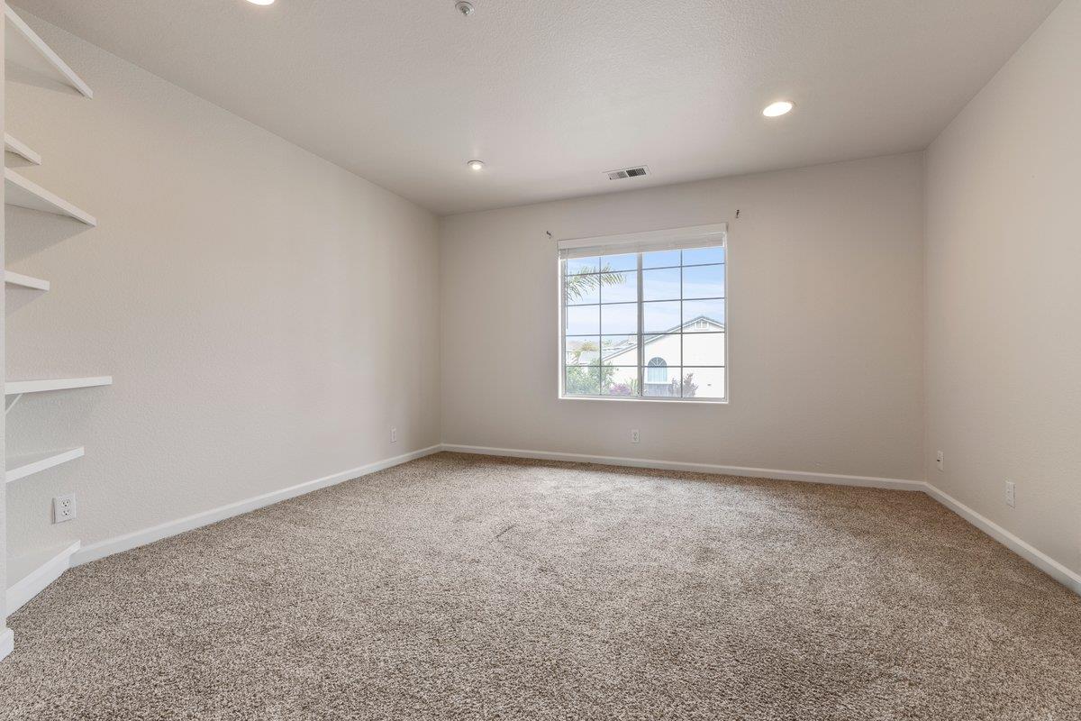Detail Gallery Image 29 of 40 For 1033 Lewis St, Salinas,  CA 93906 - 5 Beds | 3 Baths