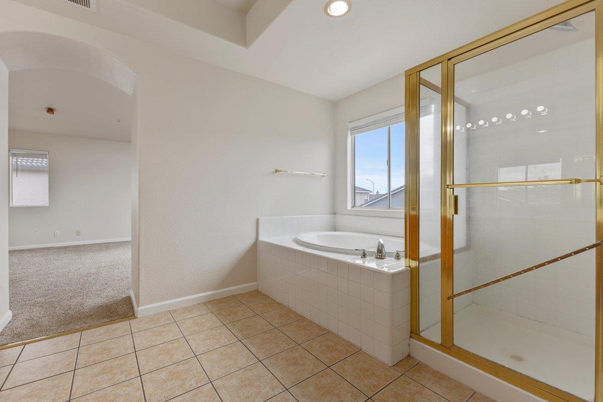 Detail Gallery Image 31 of 40 For 1033 Lewis St, Salinas,  CA 93906 - 5 Beds | 3 Baths