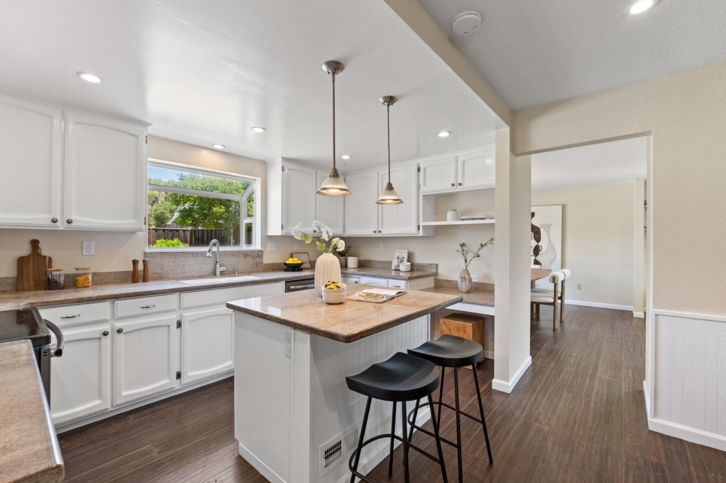 Detail Gallery Image 17 of 68 For 10980 New Ave, Gilroy,  CA 95020 - 5 Beds | 3/1 Baths