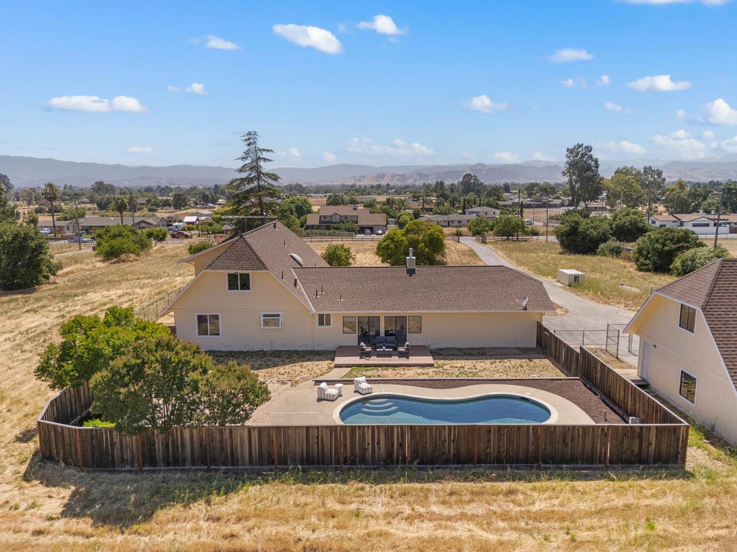 Detail Gallery Image 60 of 68 For 10980 New Ave, Gilroy,  CA 95020 - 5 Beds | 3/1 Baths