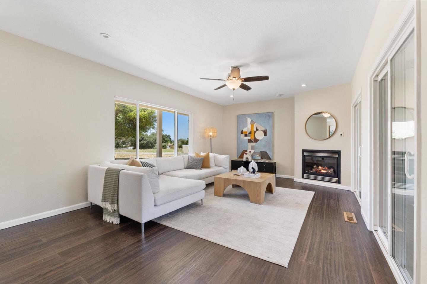 Detail Gallery Image 7 of 68 For 10980 New Ave, Gilroy,  CA 95020 - 5 Beds | 3/1 Baths
