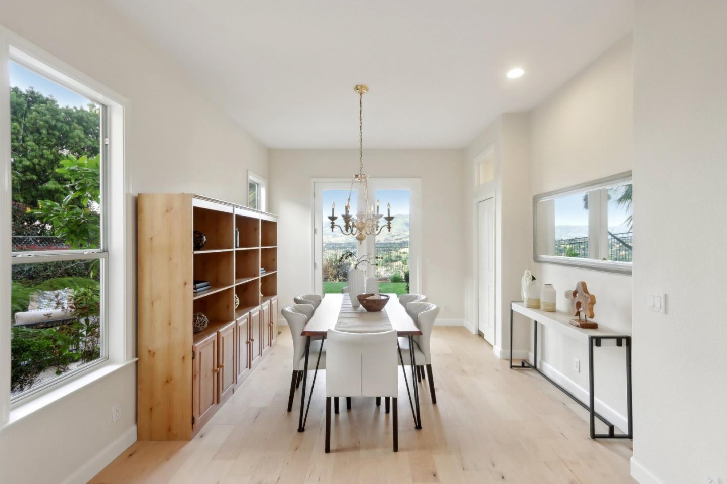 Detail Gallery Image 12 of 81 For 5777 Foligno Way, San Jose,  CA 95138 - 4 Beds | 4/1 Baths