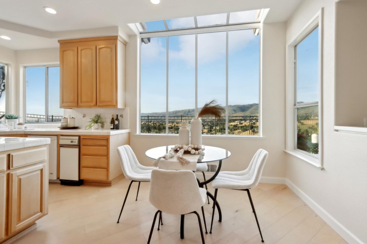 Detail Gallery Image 15 of 81 For 5777 Foligno Way, San Jose,  CA 95138 - 4 Beds | 4/1 Baths