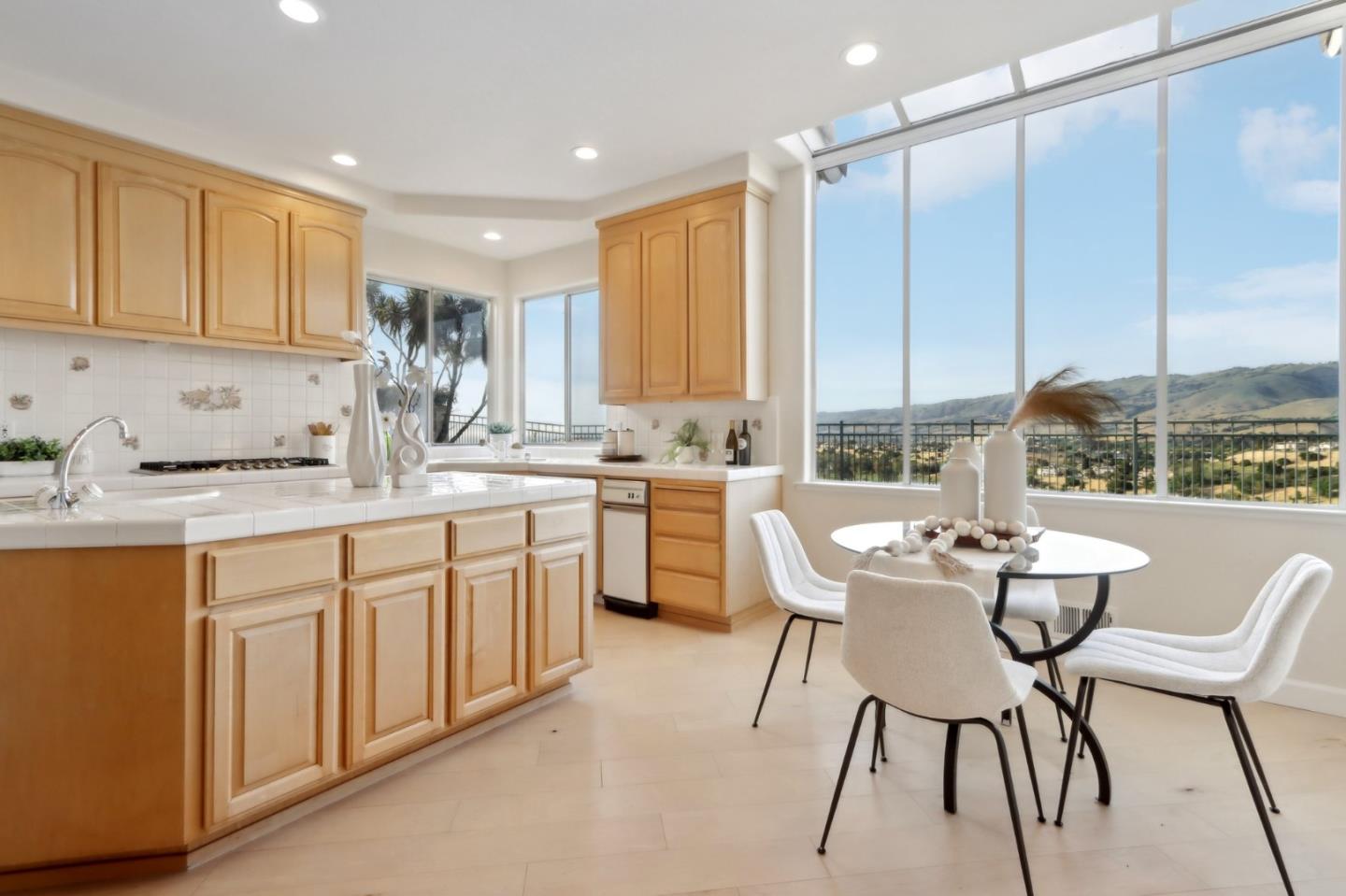 Detail Gallery Image 17 of 81 For 5777 Foligno Way, San Jose,  CA 95138 - 4 Beds | 4/1 Baths
