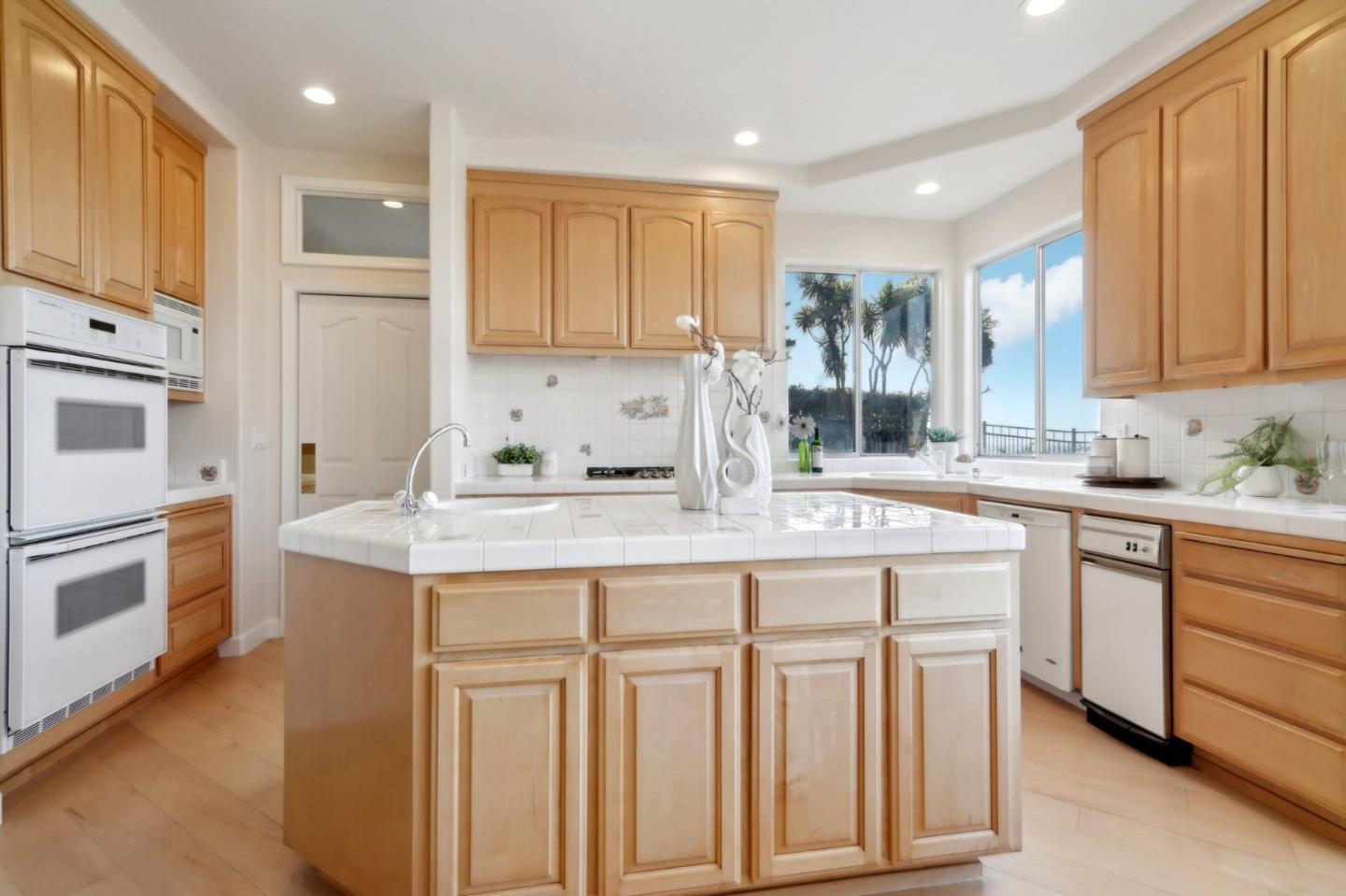 Detail Gallery Image 18 of 81 For 5777 Foligno Way, San Jose,  CA 95138 - 4 Beds | 4/1 Baths