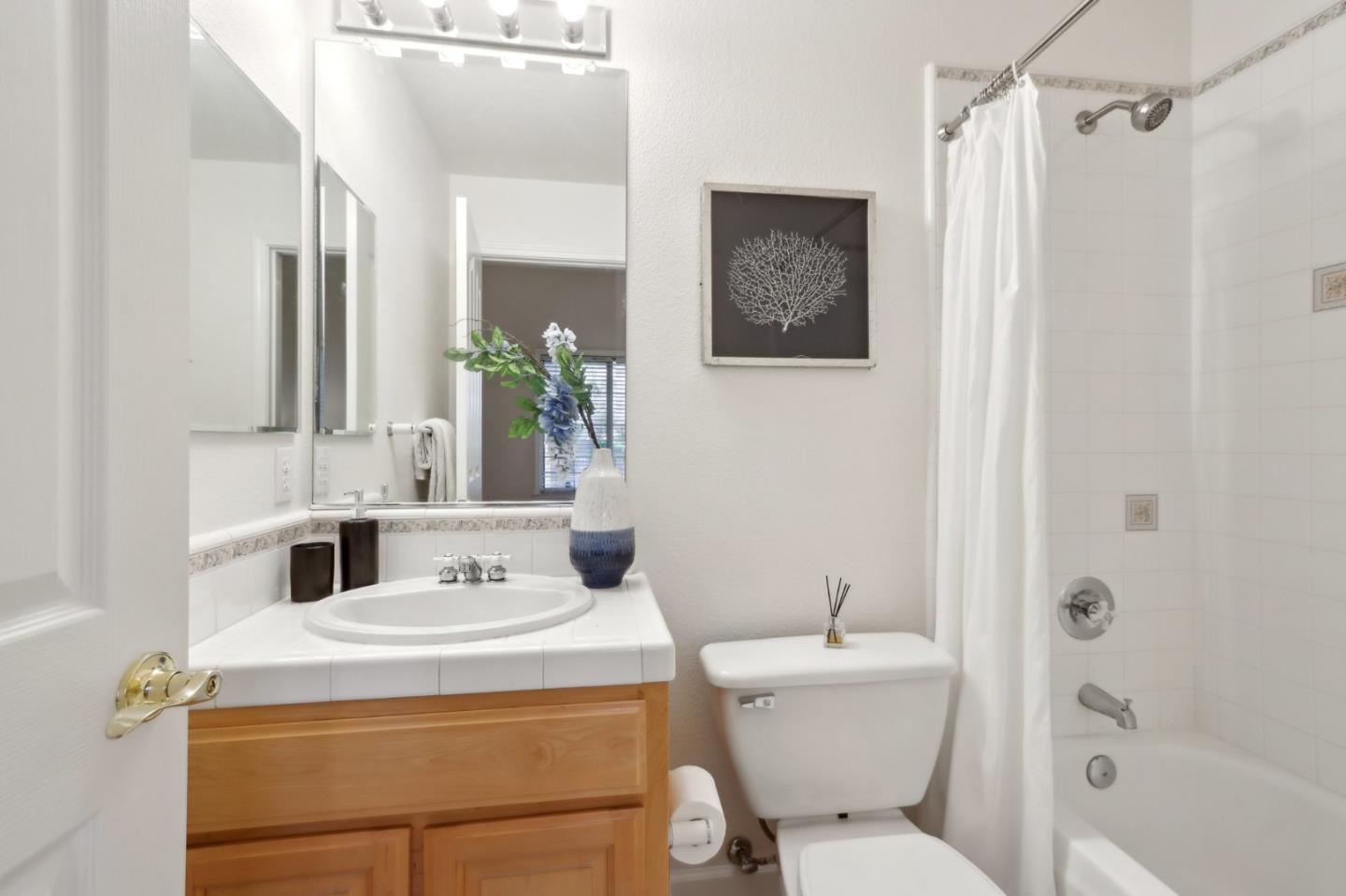 Detail Gallery Image 33 of 81 For 5777 Foligno Way, San Jose,  CA 95138 - 4 Beds | 4/1 Baths
