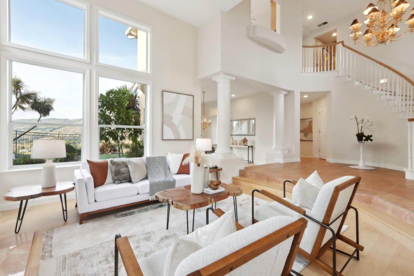 Detail Gallery Image 7 of 81 For 5777 Foligno Way, San Jose,  CA 95138 - 4 Beds | 4/1 Baths