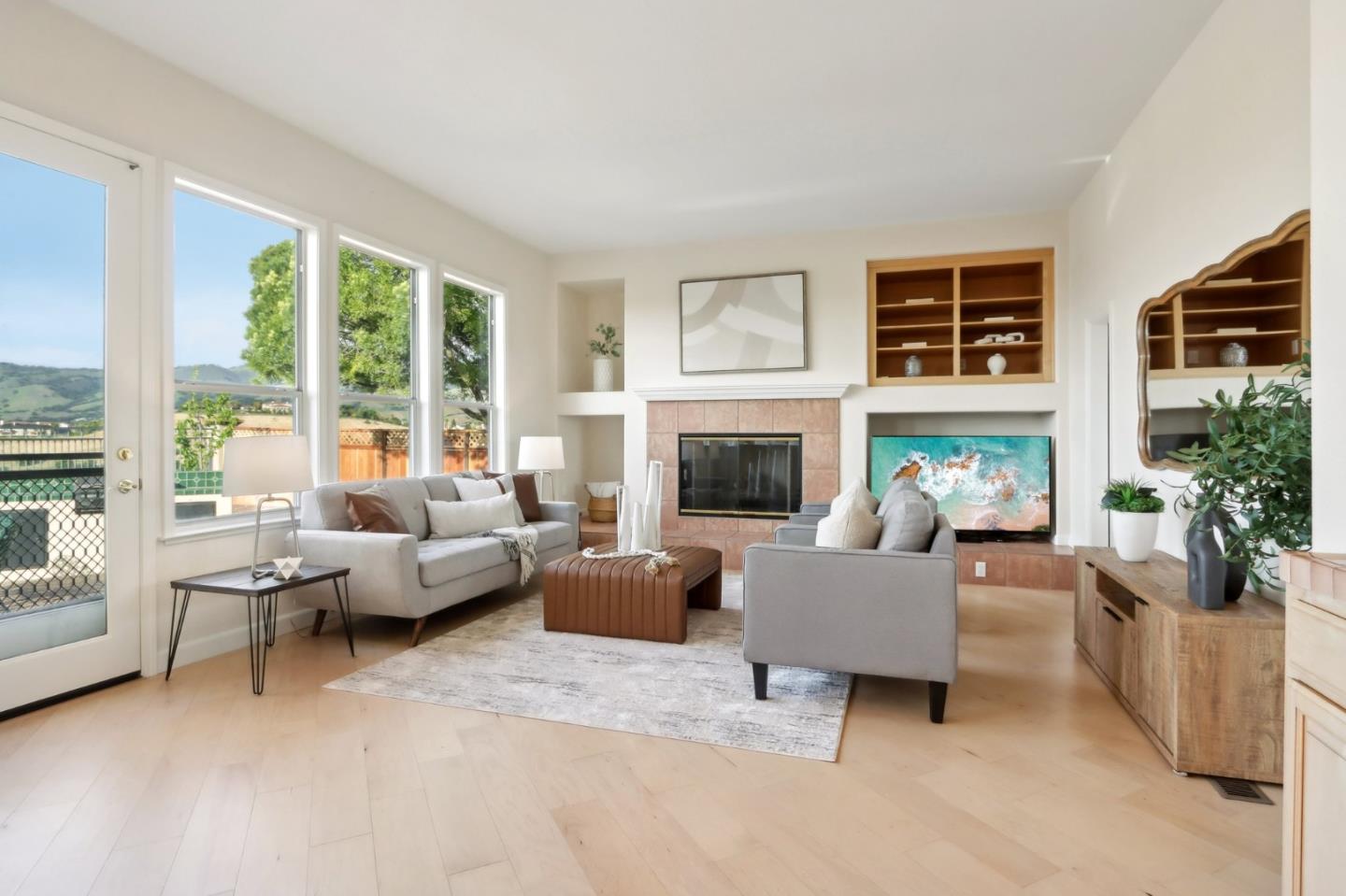 Detail Gallery Image 8 of 81 For 5777 Foligno Way, San Jose,  CA 95138 - 4 Beds | 4/1 Baths