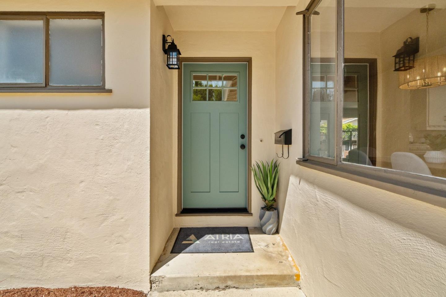 Detail Gallery Image 2 of 39 For 1105 W Mc Kinley Ave, Sunnyvale,  CA 94086 - 3 Beds | 1/1 Baths